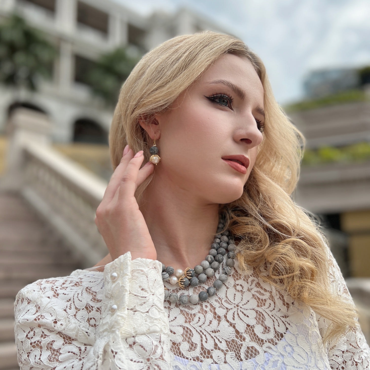 Classic Multi-Layers Gray Agate With White Pearls Statement Necklace