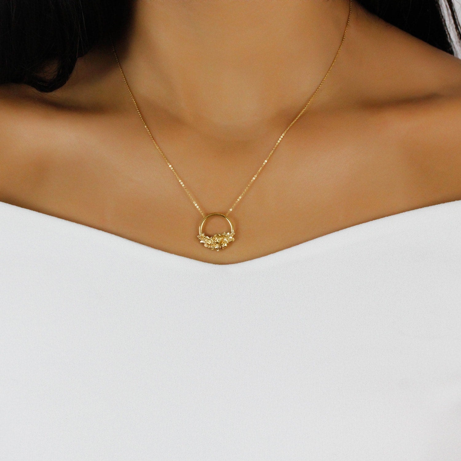 Rose Halo Necklace - Gold