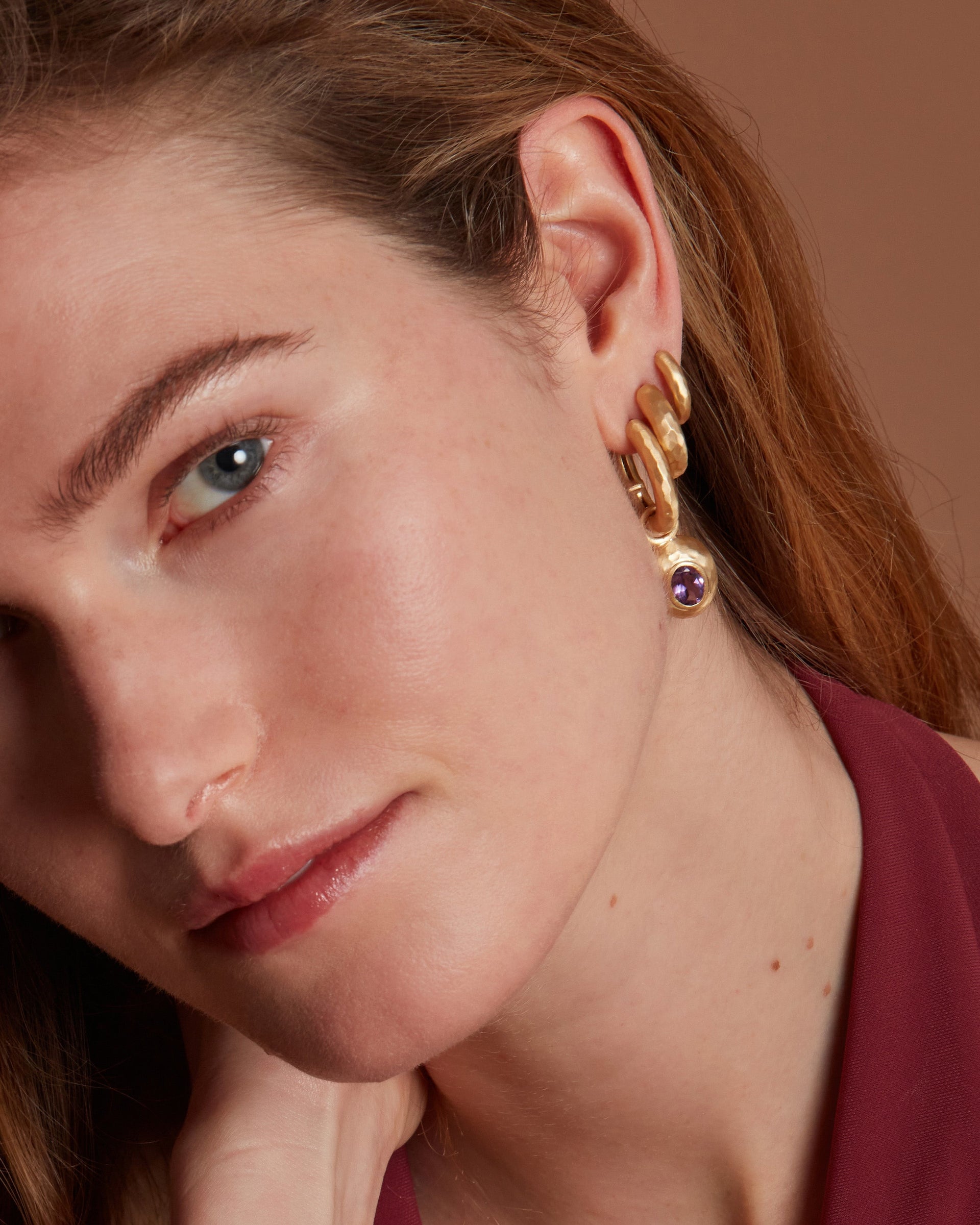 Wander Hoops Medium With Sasso Charms Purple Amethyst