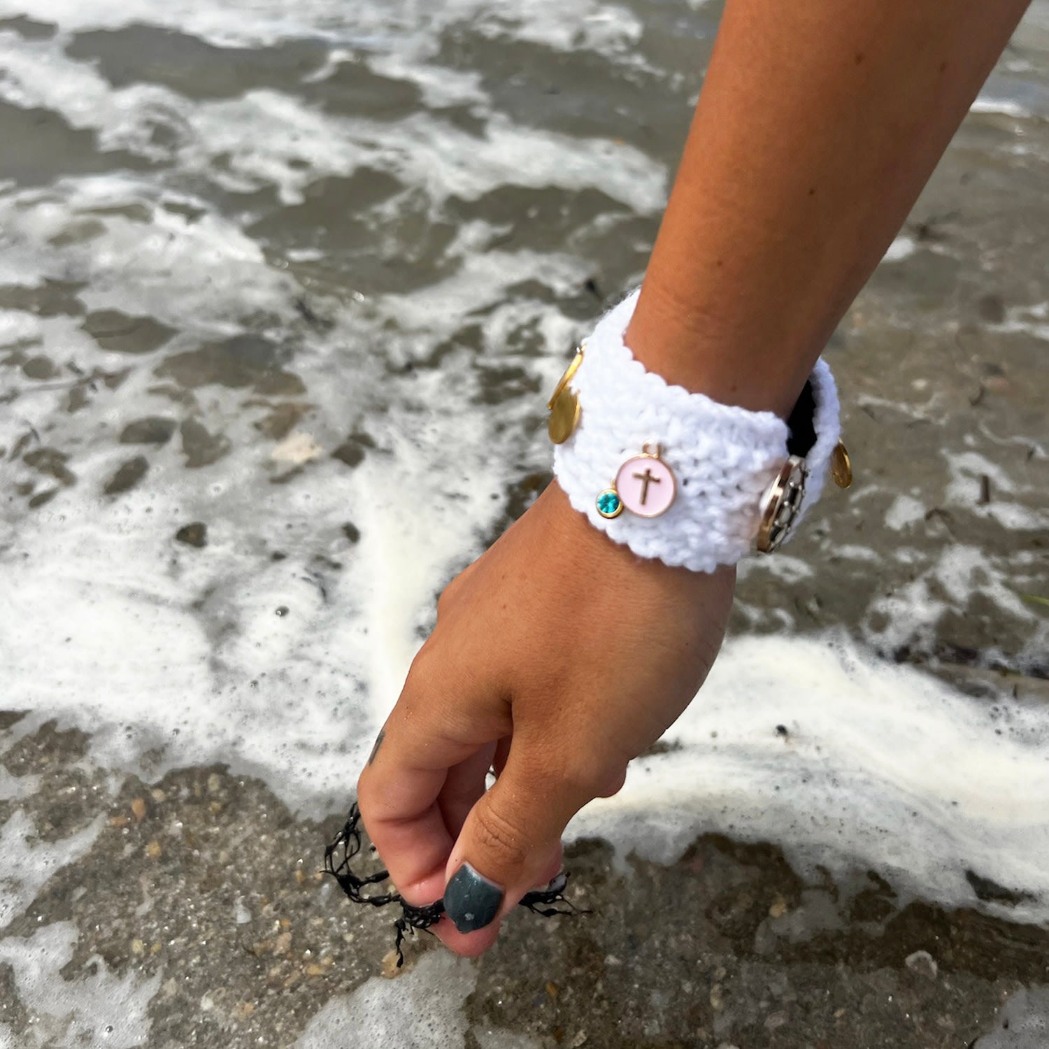 Wave Narrow Bracelet | Hand Knitted | White
