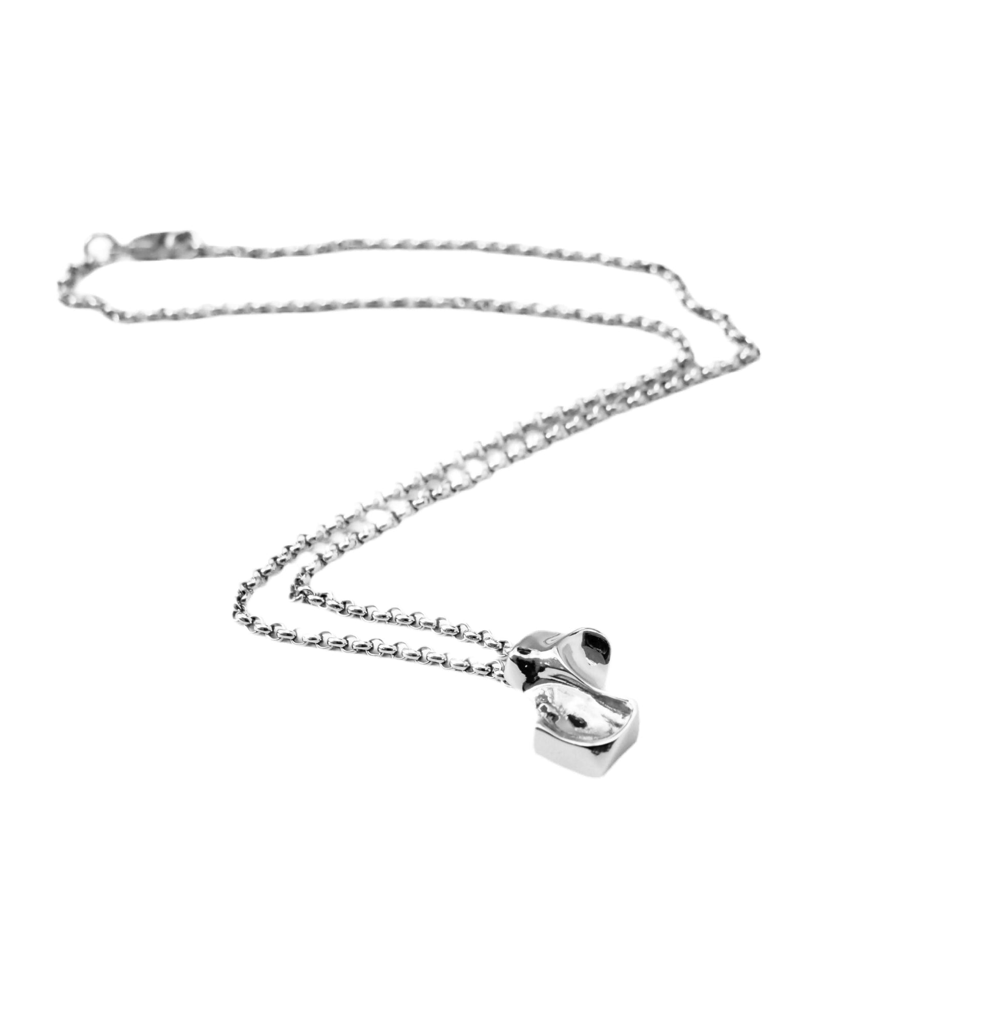 Waves Small Pendant Necklace - Silver