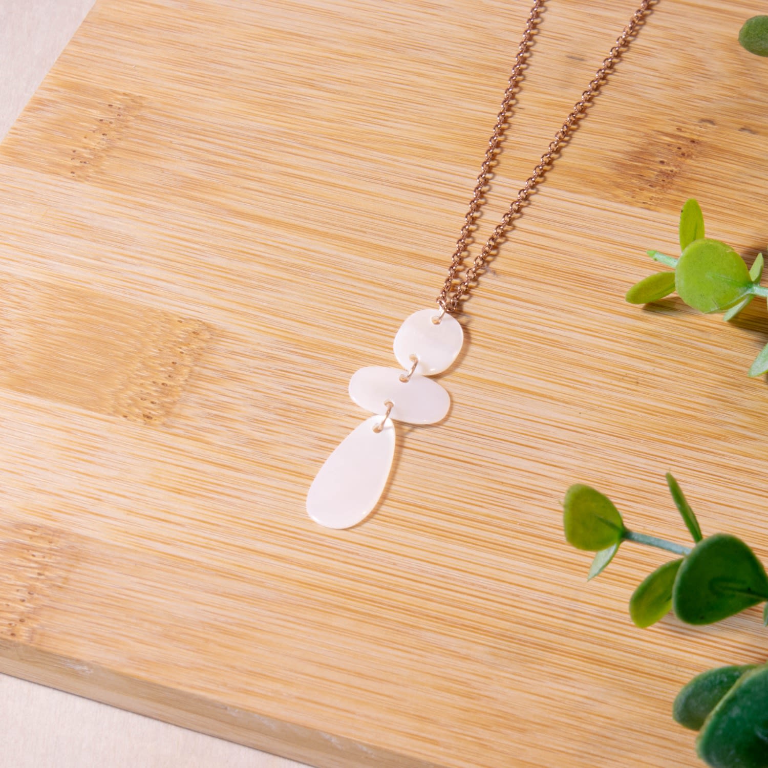 White Mother-Of-Pearl Raindrop Necklace With Rose Gold Chain