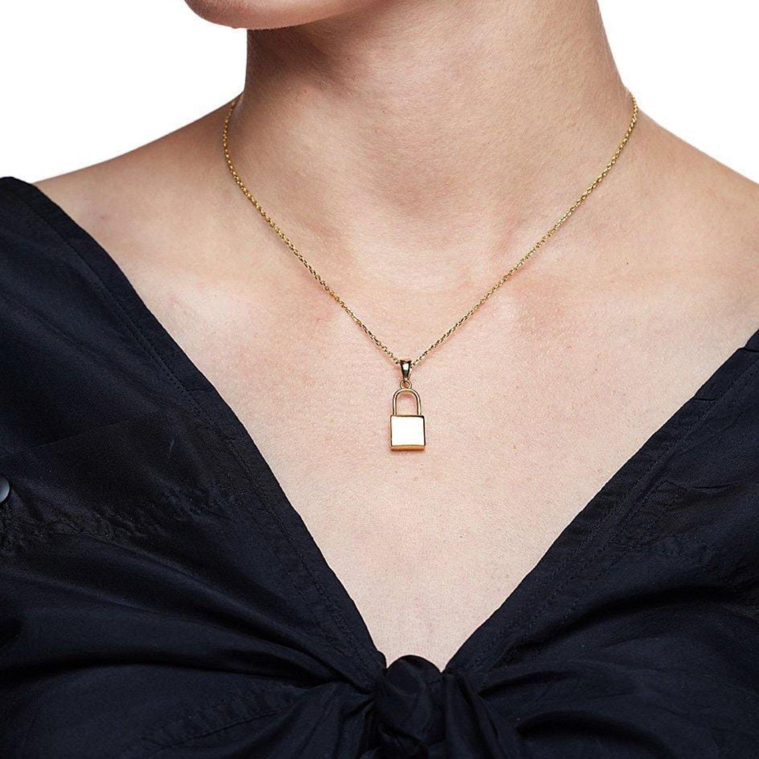 Women's Lock Necklace In Gold