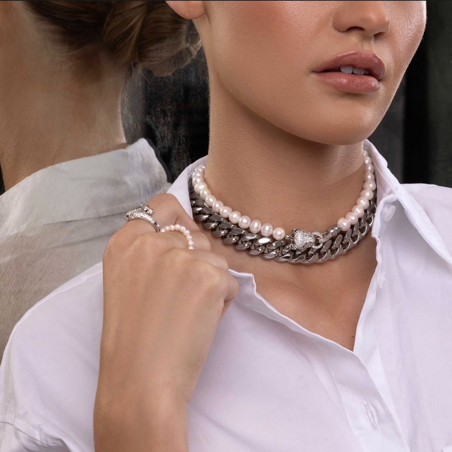 Women's Pearl Choker With Silver Panther Head