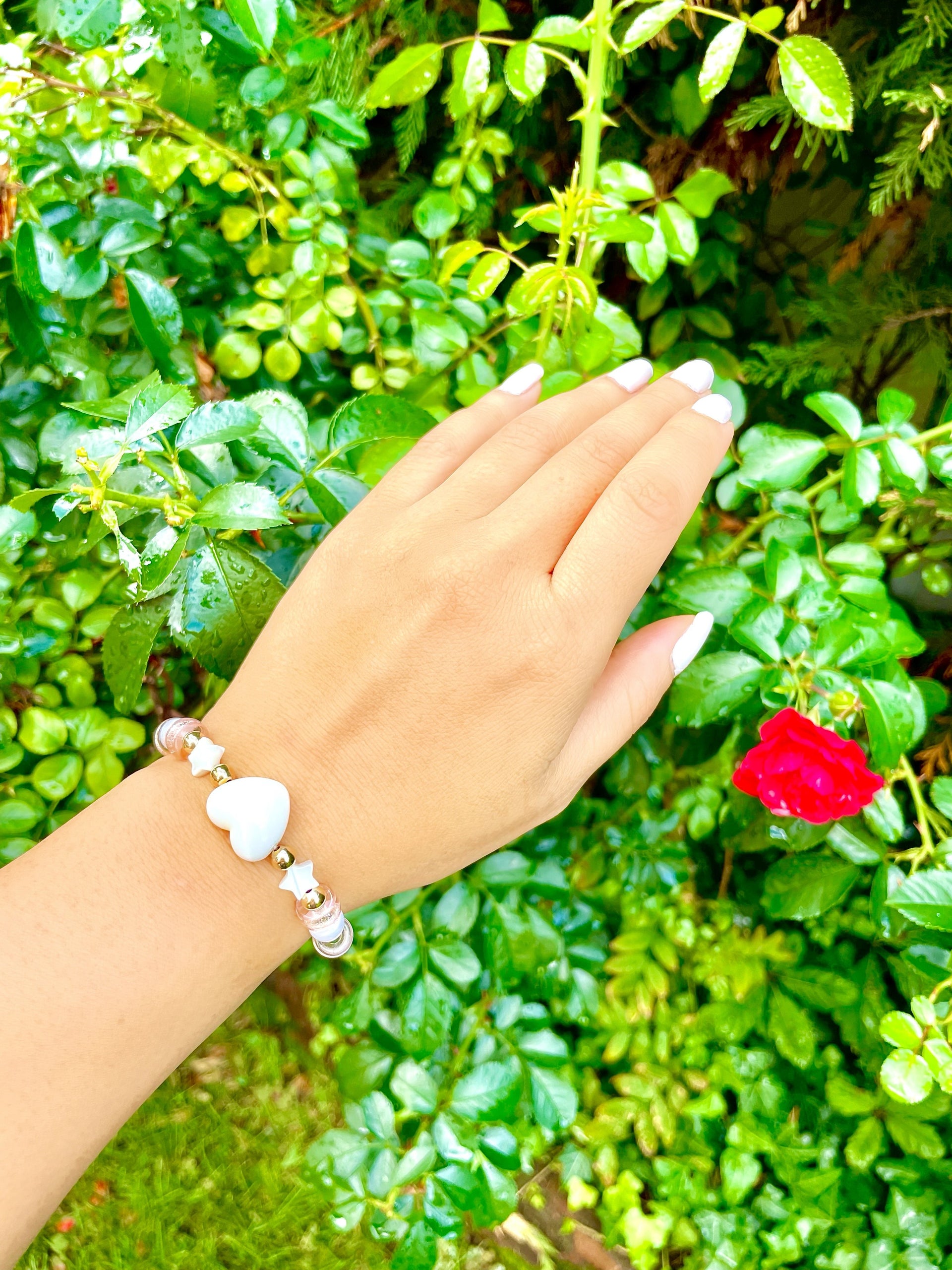 Puff Heart Ivory Glass Bead Bracelet