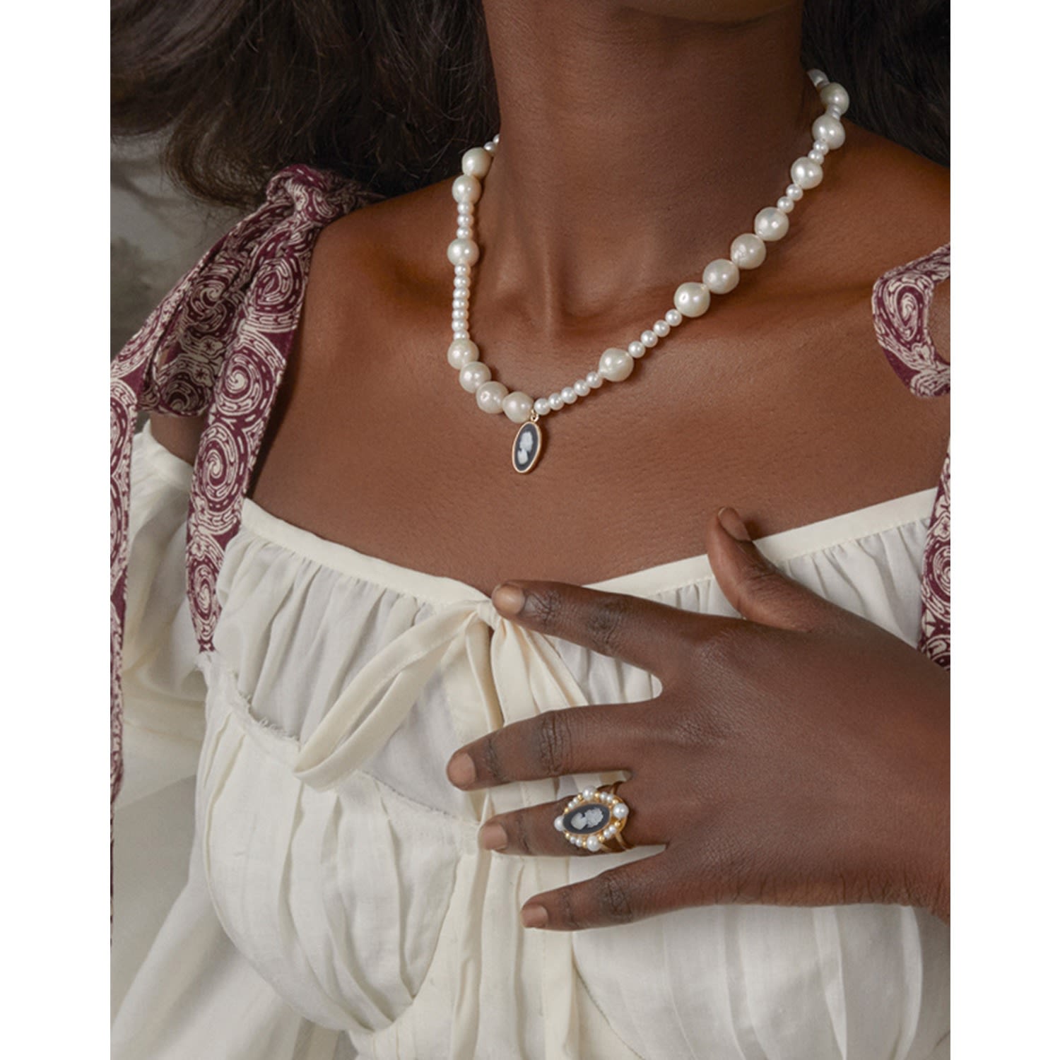 Boreas Mismatched Pearl And Black Cameo Necklace