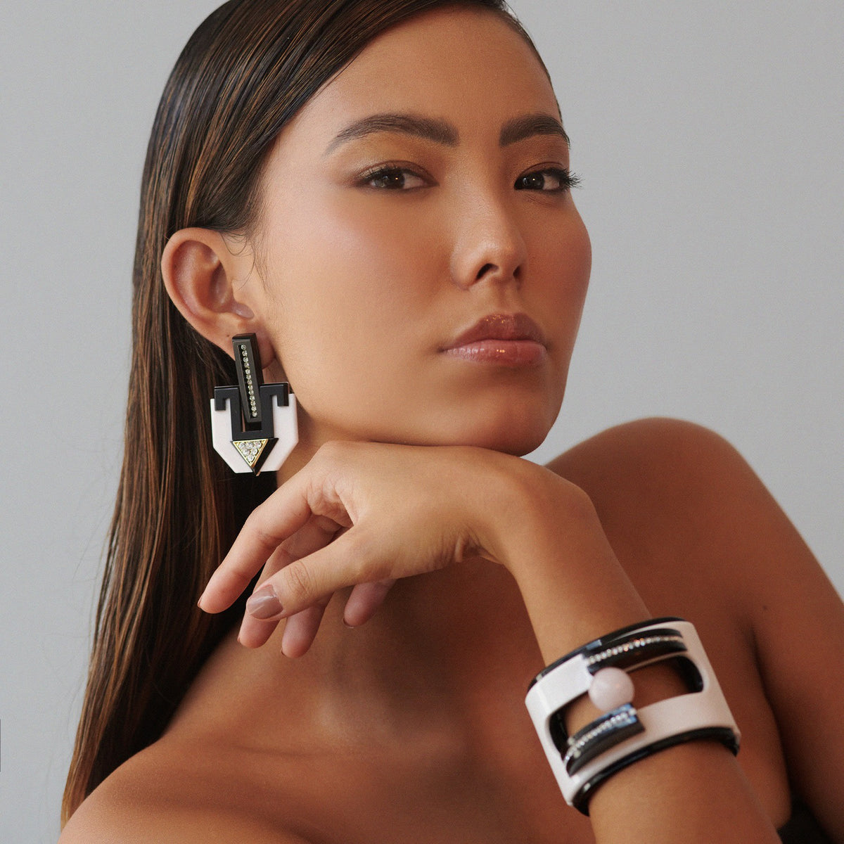 Handmade Acrylic Earring Deco Azofi - Blue